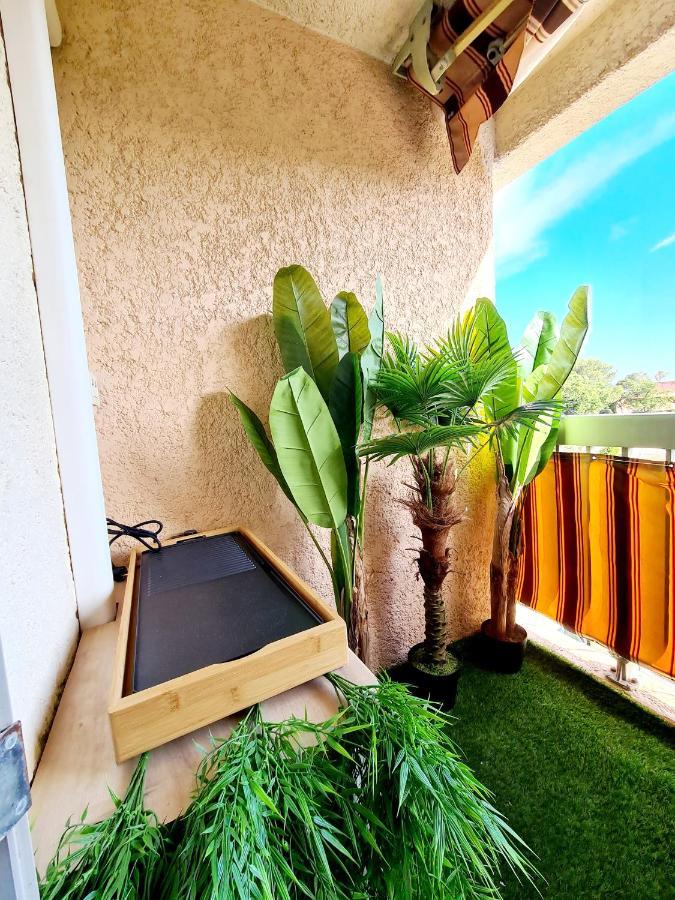 Appartement Climatise Design Au Coeur De St-Aygulf A 200 Metres La Mer Saint Aygulf Exterior foto